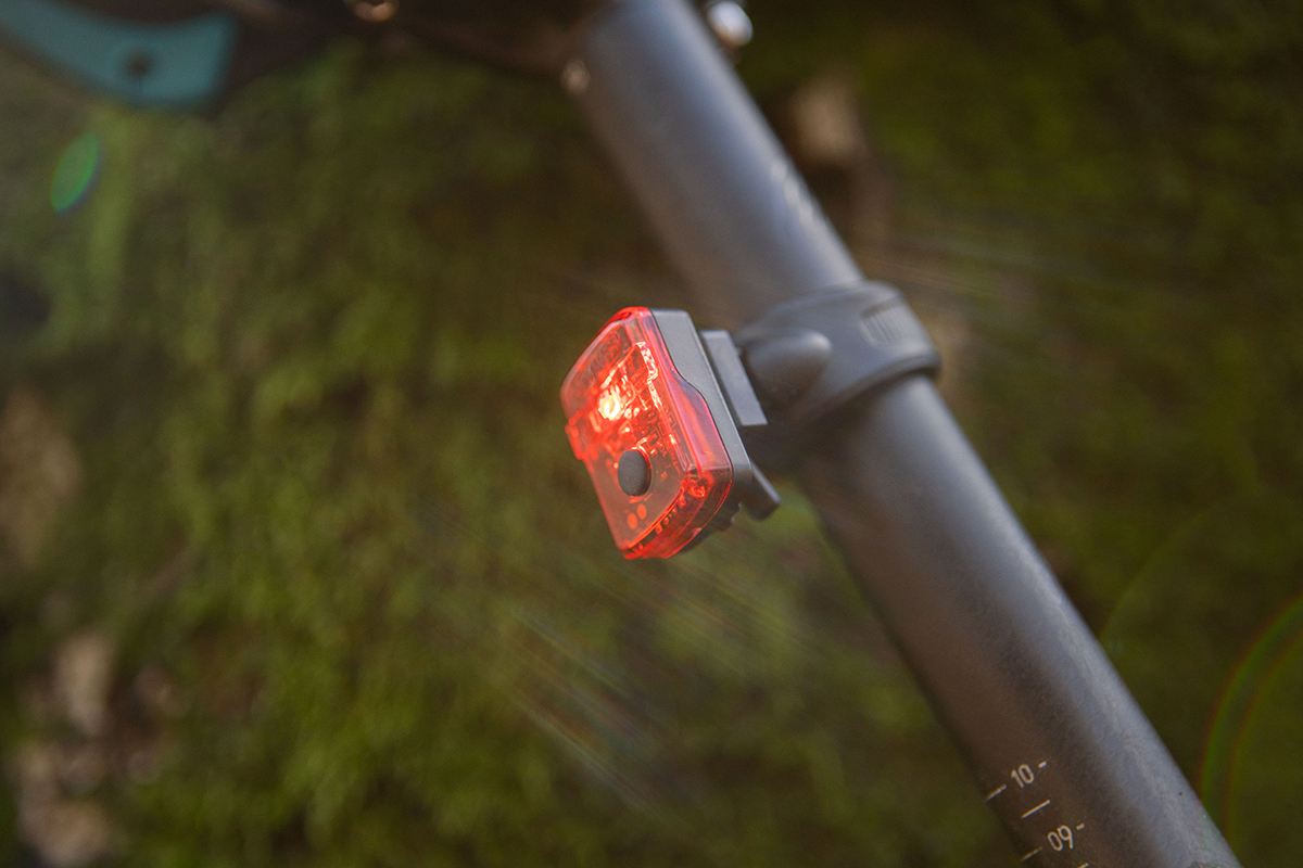 429742.R LYNX Rücklicht USB Easyfix